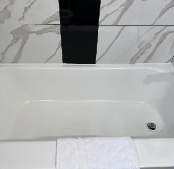 Knights Inn   Park Villa Motel, Midland