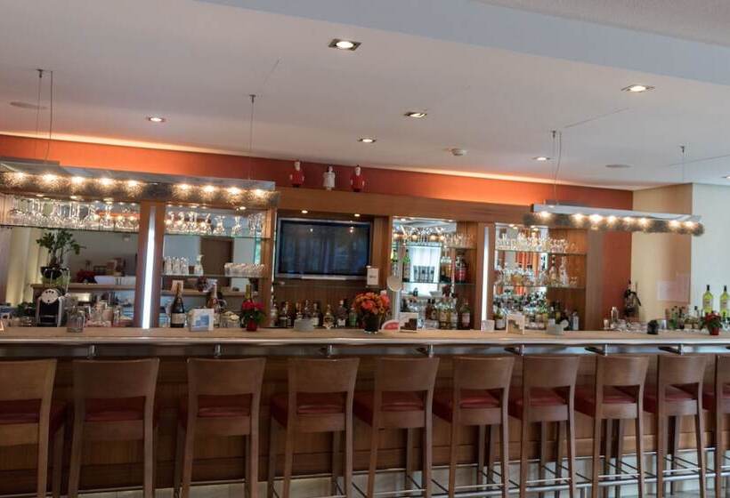 هتل Ramada By Wyndham Duesseldorf Ratingen