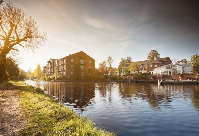 ホテル Lion Quays Resort