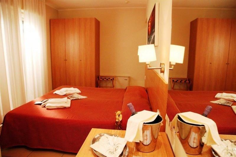 בית מלון כפרי Majorca Sul Mare In Centro A Riccione