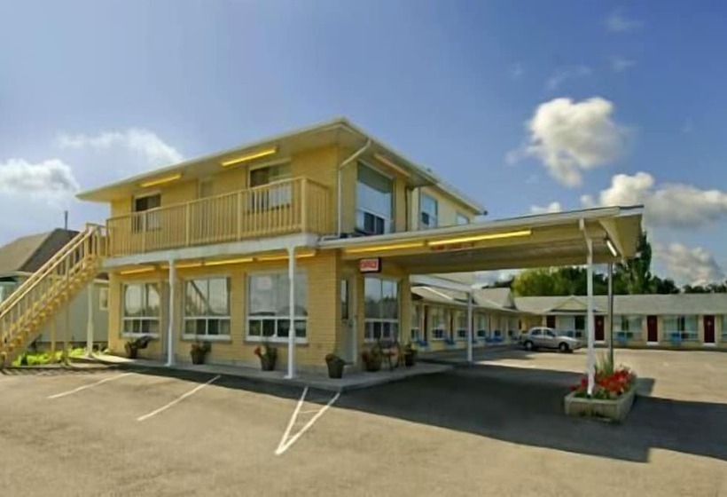 בית מלון כפרי Milan Garden Inn