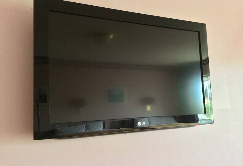 בית מלון כפרי Milan Garden Inn