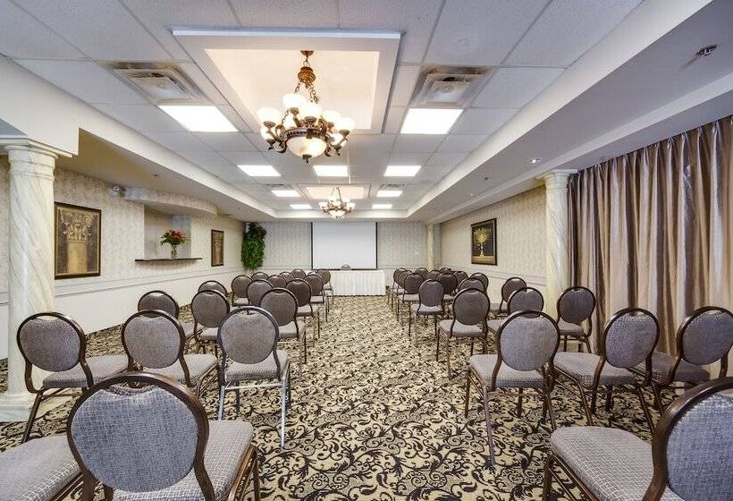 فندق Monte Carlo Inn Vaughan Suites