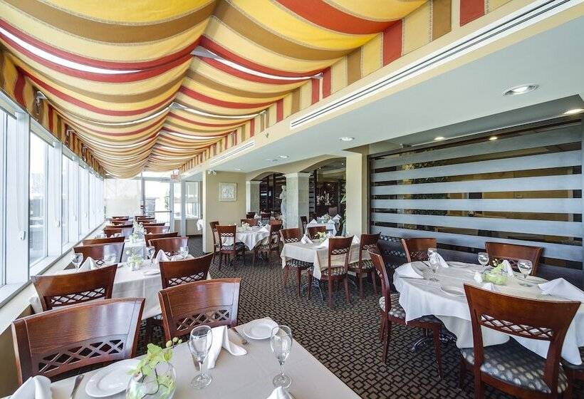 فندق Monte Carlo Inn Vaughan Suites