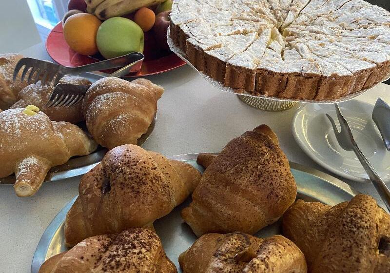 فندق Nanni Garni