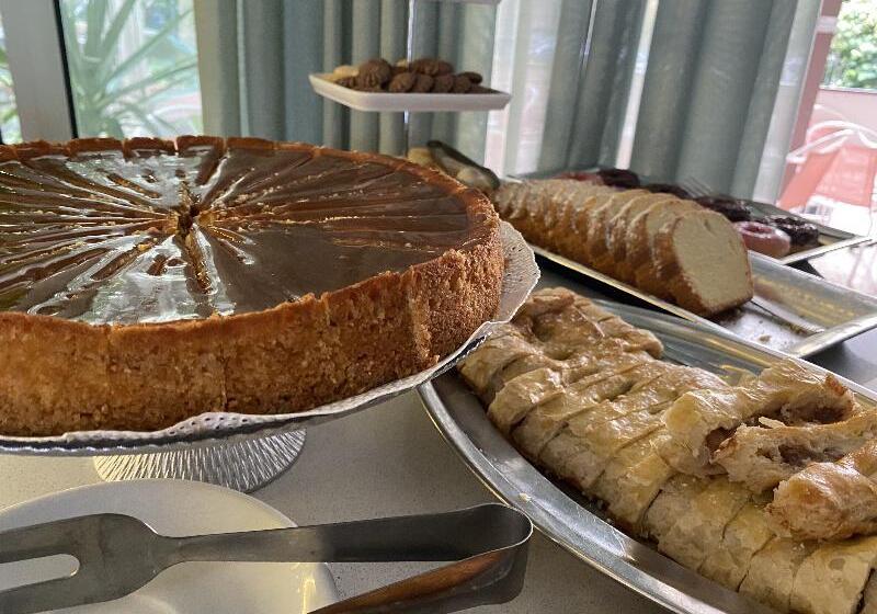 فندق Nanni Garni