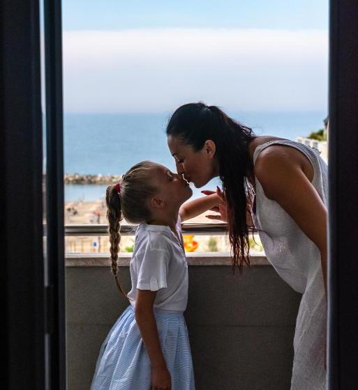 Отель Oxygen Lifestyle