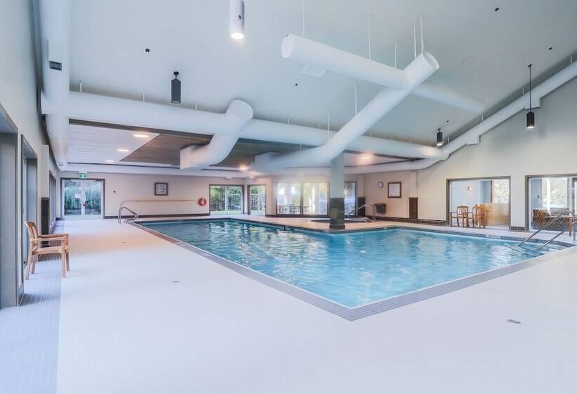בית מלון כפרי Pacific Shores Resort & Spa