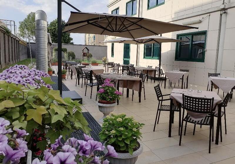 בית מלון כפרי Parisi