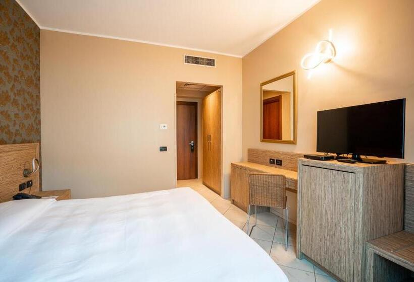 בית מלון כפרי Parisi