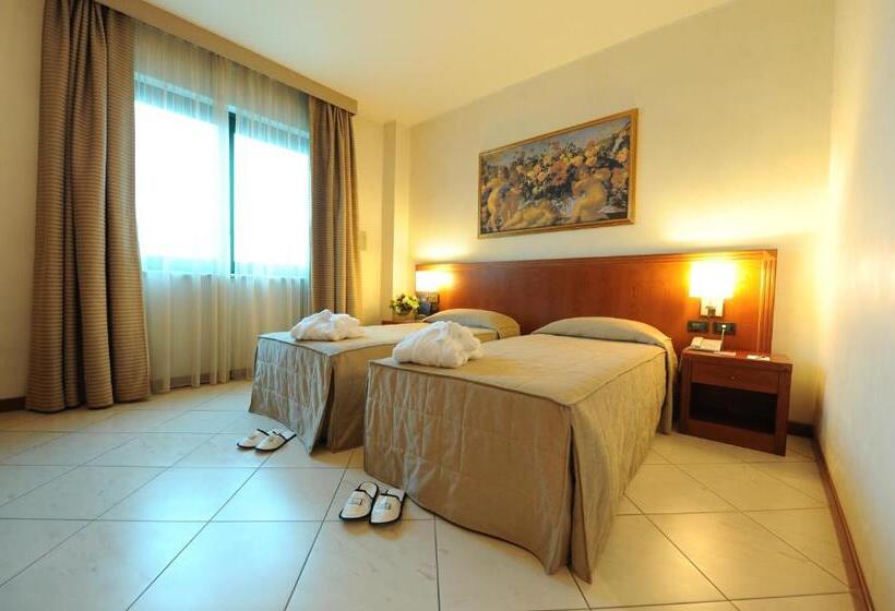 בית מלון כפרי Parisi