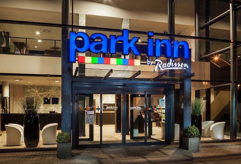 בית מלון כפרי Park Inn By Radisson Liege Airport