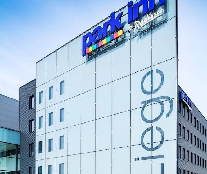 בית מלון כפרי Park Inn By Radisson Liege Airport