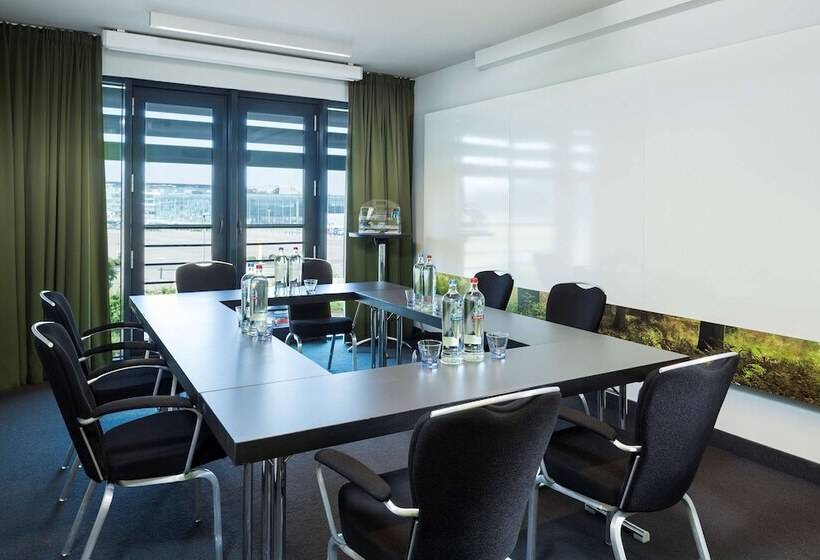 فندق Park Inn By Radisson Liege Airport