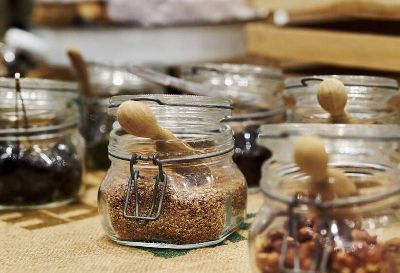 בית מלון כפרי Park Inn By Radisson Liege Airport