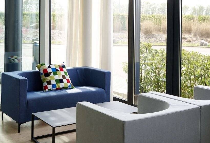 בית מלון כפרי Park Inn By Radisson Liege Airport