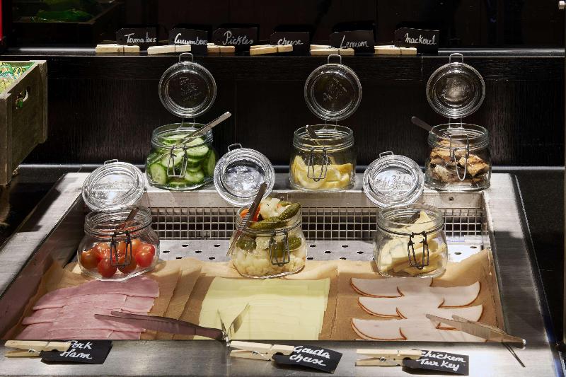 בית מלון כפרי Park Inn By Radisson Liege Airport