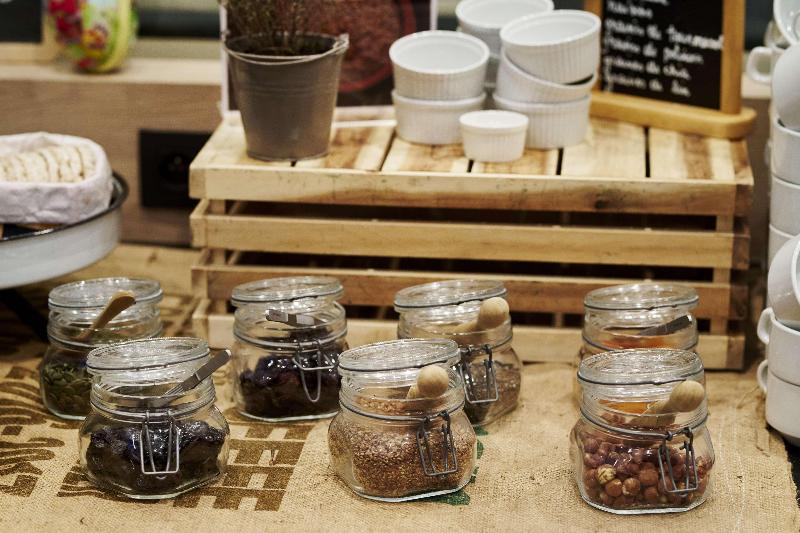 בית מלון כפרי Park Inn By Radisson Liege Airport