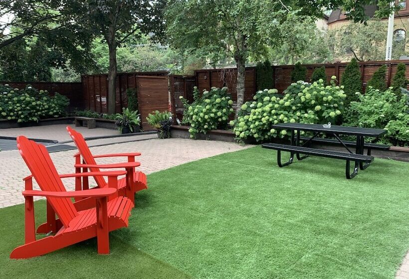 בית מלון כפרי Pembroke Inn