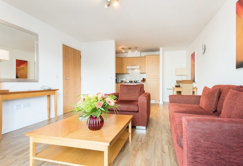 هتل Premier Suites Birmingham