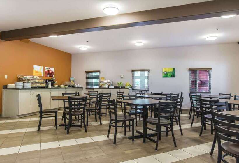 هتل Quality Inn Airport
