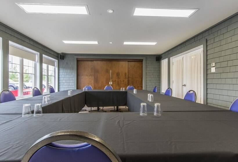 בית מלון כפרי Quality Inn