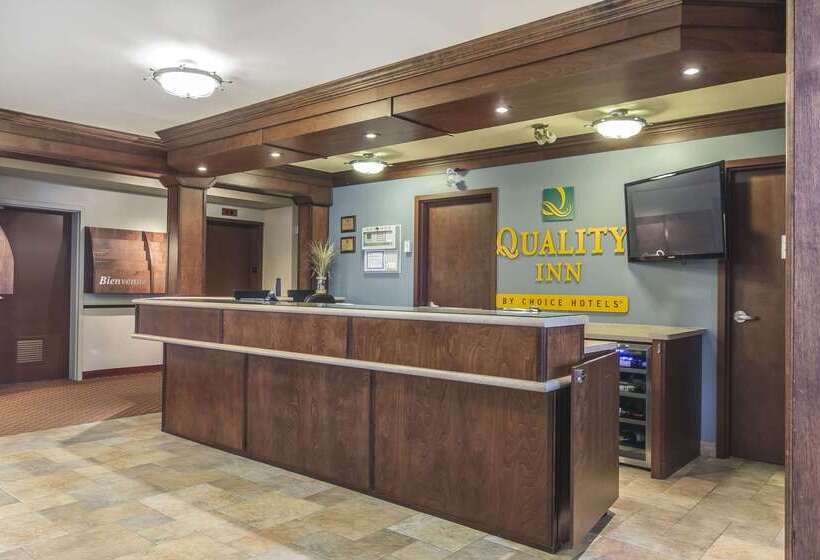 בית מלון כפרי Quality Inn