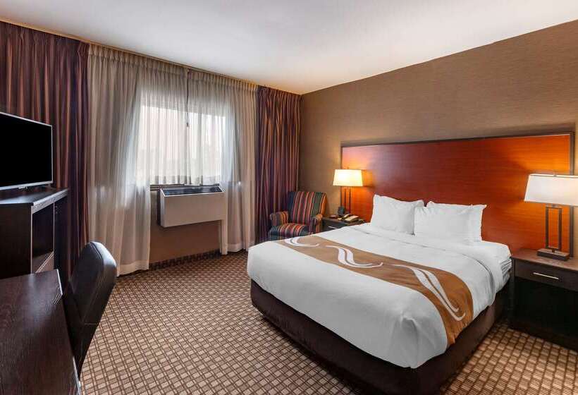 酒店 Quality Inn Toronto Airport