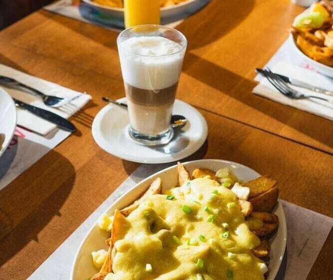 Quartier, Ascend Hotel Collection