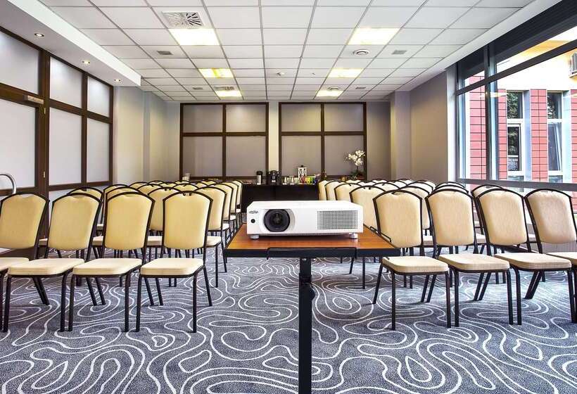 Qubus Hotel Głogów