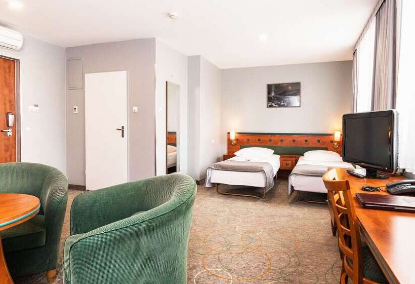 Qubus Hotel Głogów