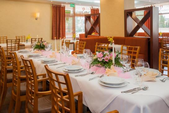 호텔 Qubus Walbrzych