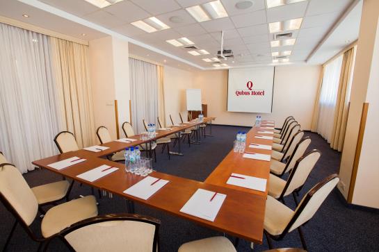 호텔 Qubus Walbrzych