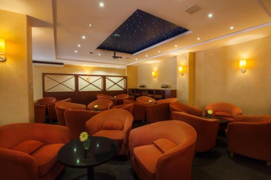 호텔 Qubus Walbrzych