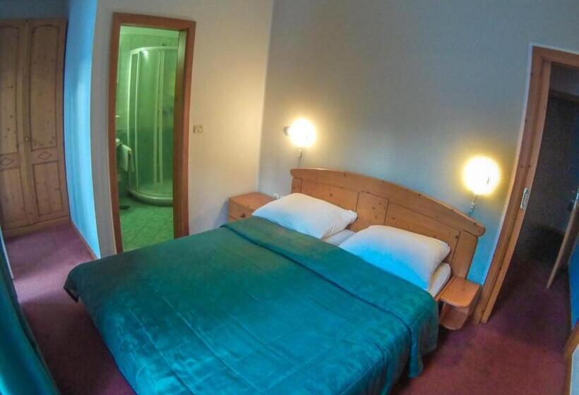 هتل Rakov Skocjan