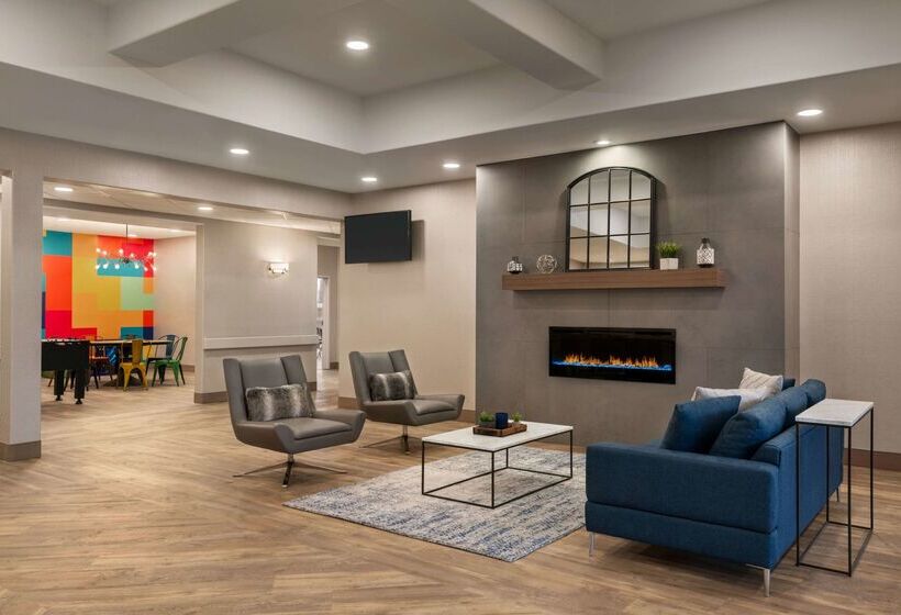 فندق Canalta Airdrie