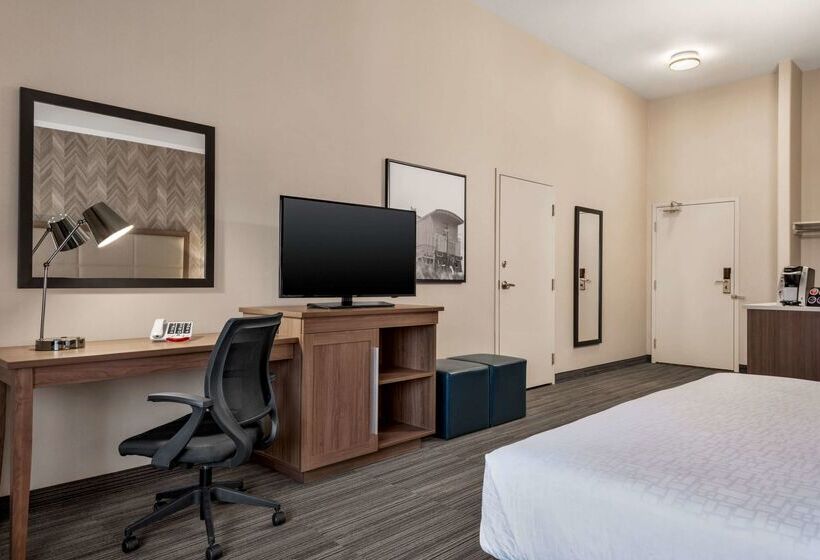 فندق Canalta Airdrie