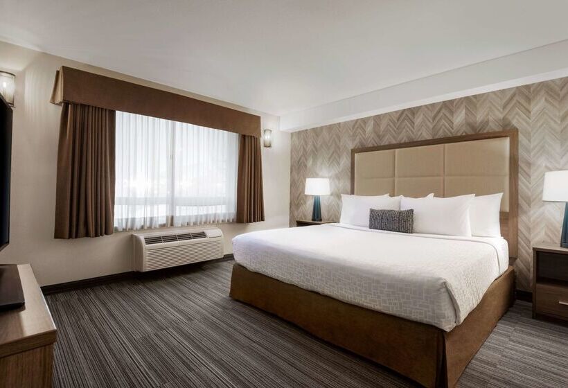 فندق Canalta Airdrie