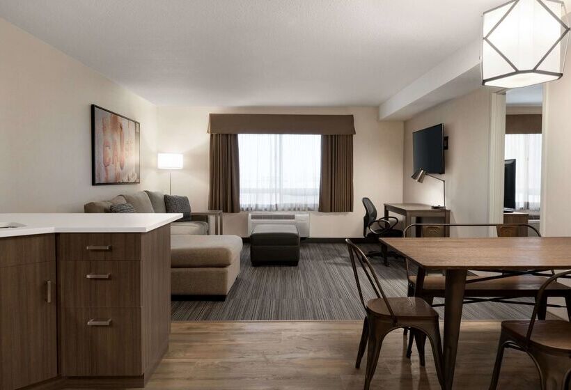 فندق Canalta Airdrie