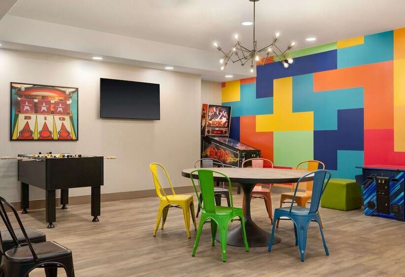 فندق Canalta Airdrie