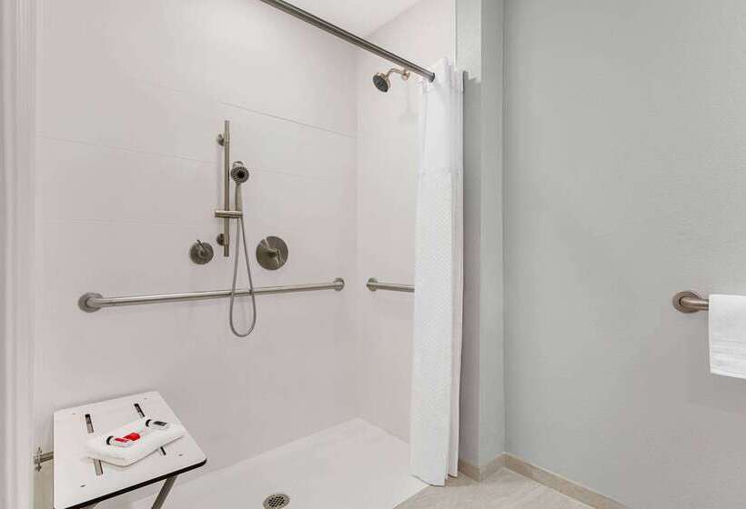 בית מלון כפרי Ramada By Wyndham Marina