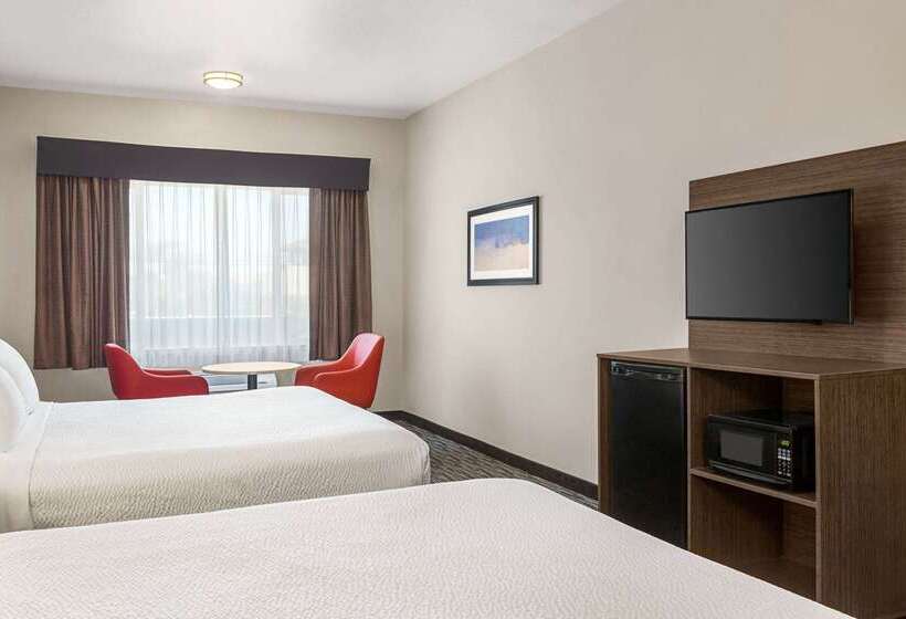 בית מלון כפרי Ramada By Wyndham Marina