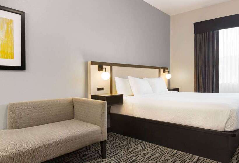 בית מלון כפרי Ramada By Wyndham Marina