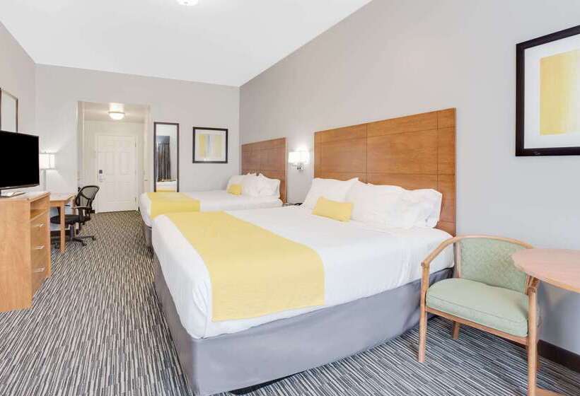 בית מלון כפרי Ramada By Wyndham Marina