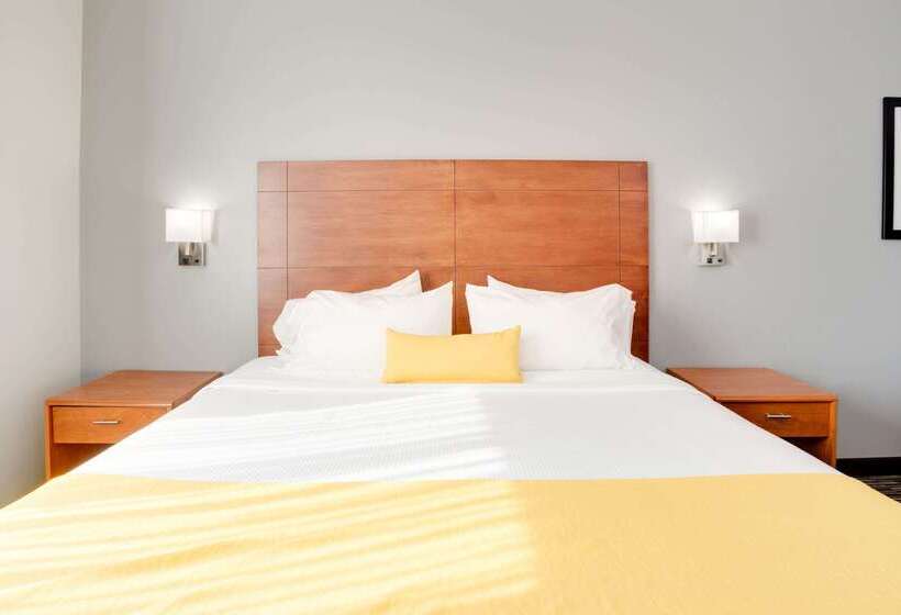 בית מלון כפרי Ramada By Wyndham Marina