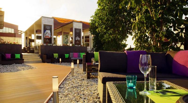 호텔 Renaissance Samara