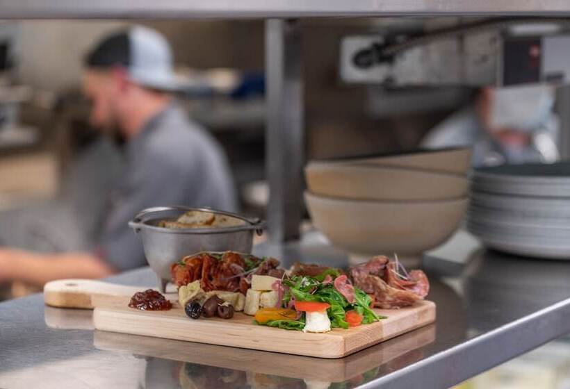 ホテル River Cree Resort & Casino