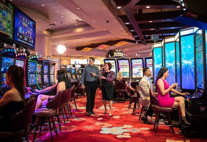 ホテル River Cree Resort & Casino