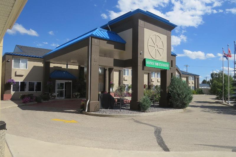 فندق Rocky Inn Express