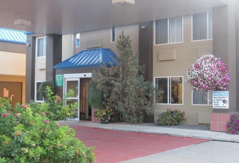 فندق Rocky Inn Express